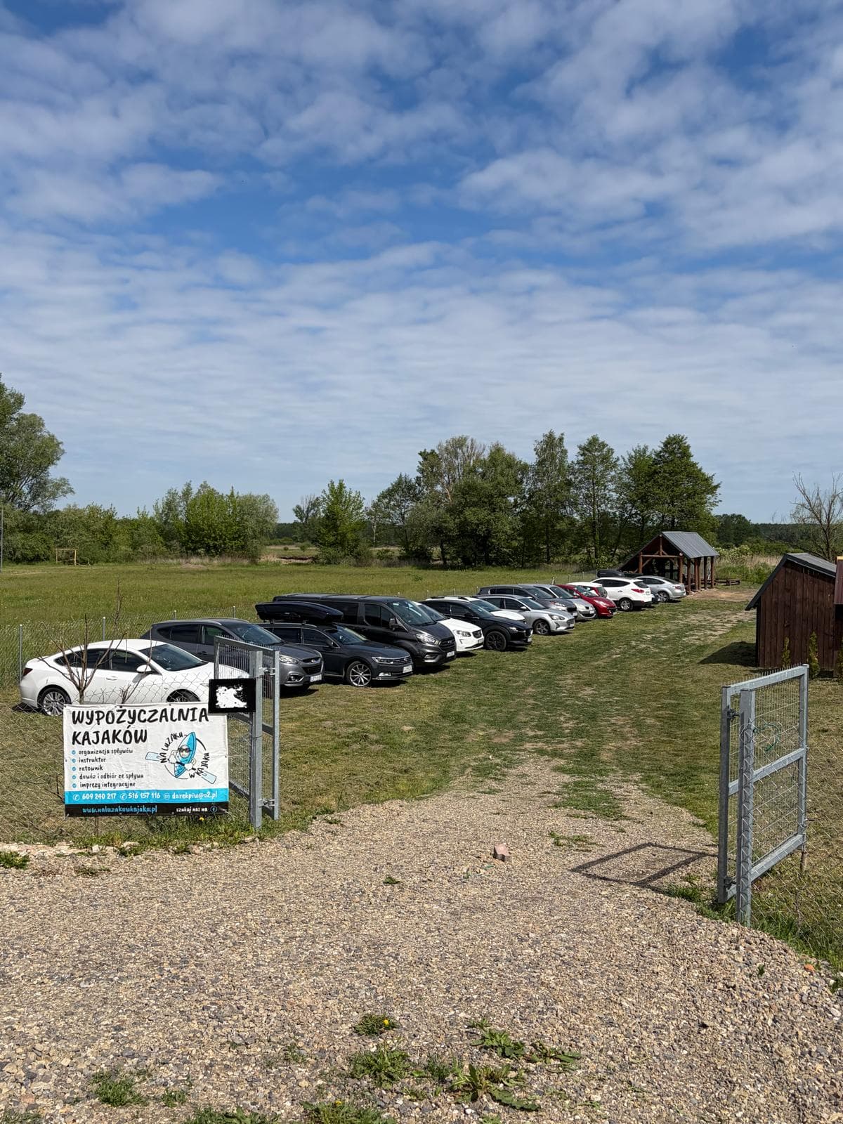 Parking na bazie w Strzyżowicach